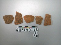 藏品(紅色夾砂陶片)的圖片